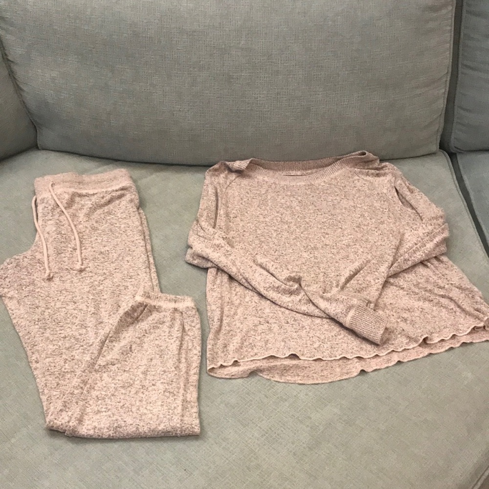 Aerie Lounger Outfit